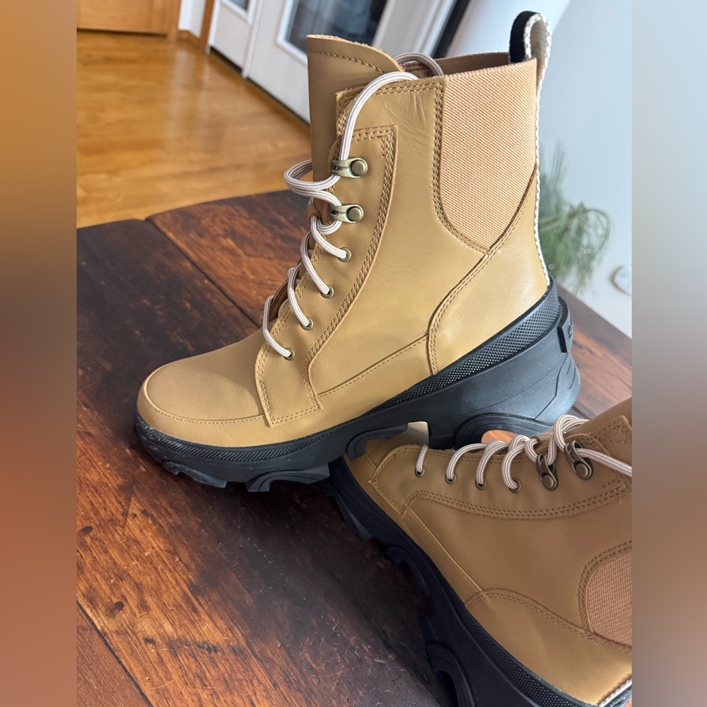 Sorel Tan Leather Boots